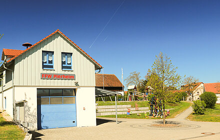 Feuerwehrhaus Pierheim