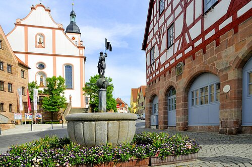 Brunnen und Rathaus Residenz Hilpoltstein