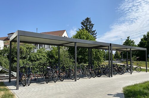 Neue Radabstellanlagen am Bahnhof in Hilpoltstein