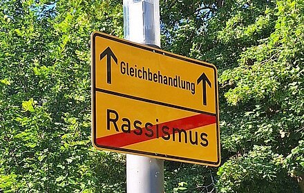 Schilder der Gerechtigkeit | Gleichbehandlung