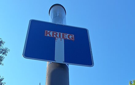 Schilder der Gerechtigkeit | Krieg